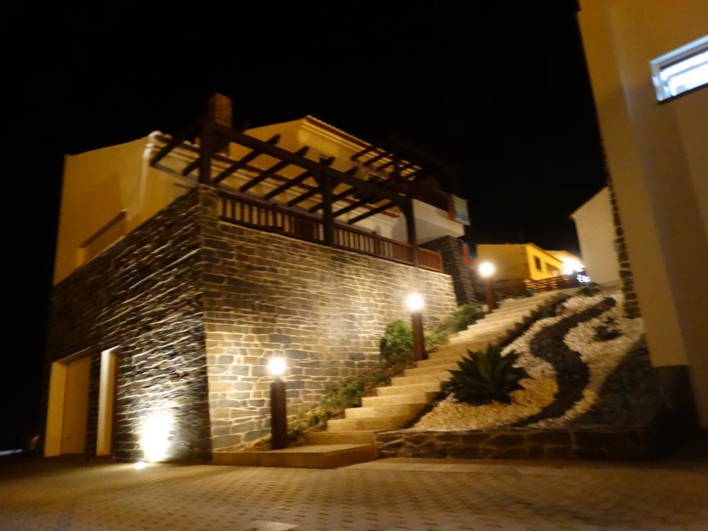 Falesias Da Arrifana Praia da Arrifana Exterior photo